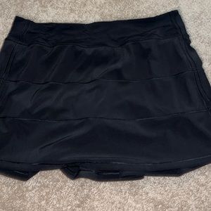 Black lululemon skirt